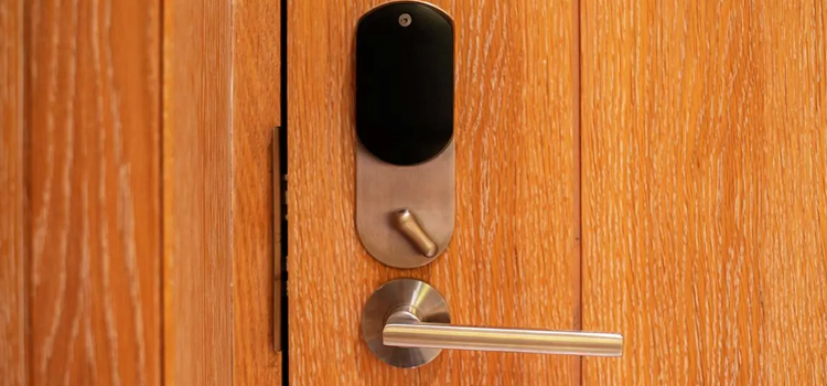 Automatic Locking Door Knob Garden Acres